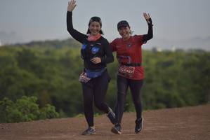 BIB: 0427, 0393
                            <button type="button" onclick="openModal(5133307)" class="btn btn-primary btn-sm float-right btn-popup" data-toggle="modal" data-target=".modal-high-quality">
                        <i class="fas fa-shopping-cart"></i> Add to Cart
                    </button>
                                            <button type="button" onclick="isThisMe(5133307, true)" class="btn btn-success btn-sm float-right btn-popup btn-isme hidden" data-toggle="tooltip" data-placement="bottom" title="นี่คือรูปของคุณใช่ไหม คลิกที่นี่เพื่อเอาเข้าอัลบั้ม">
                        <i class="fas fa-plus"></i> Add to album
                    </button>
                    <button type="button" onclick="isThisMe(5133307, false)" class="btn btn-warning btn-sm float-right btn-popup btn-isnotme hidden">
                        <i class="fas fa-ban"></i> Remove from album
                    </button>